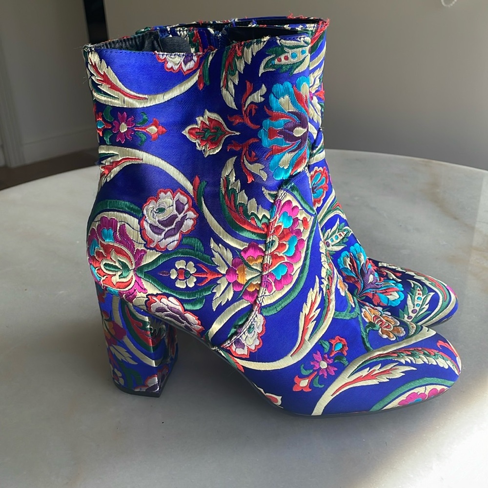 Embroidered Heeled Boots